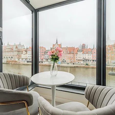 Rent Like Home - Deo Plaza Wyspa Spichrzow Gdansk Exterior photo